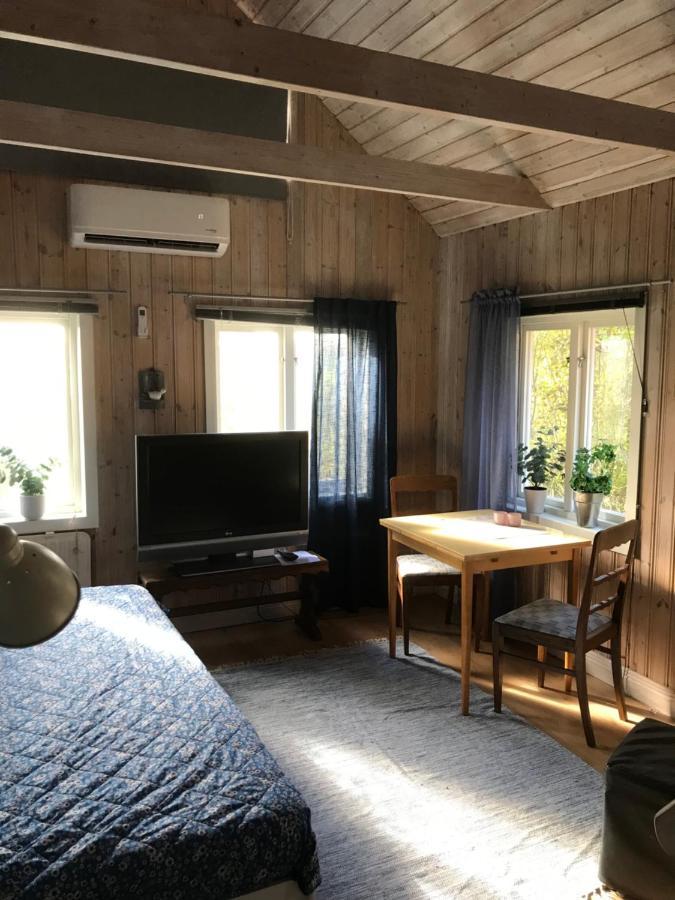 Trevlig Stuga Pa Landet, Centralt 8Km Fran Centrum Eskilstuna Eksteriør bilde