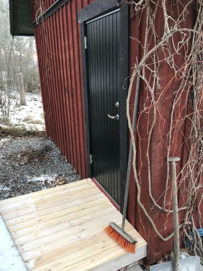 Trevlig Stuga Pa Landet, Centralt 8Km Fran Centrum Eskilstuna Eksteriør bilde